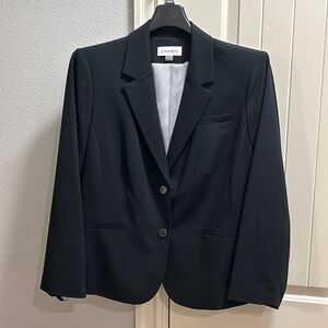 Women’s Calvin Klein Notch-Collar Long Sleeve Jacket
Size 22W/20F/20M Navy Blue